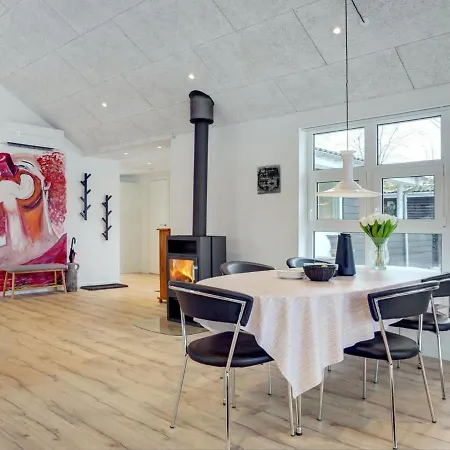 度假居 Jurien - 450m From The Sea In Ne Jutland By Interhome *