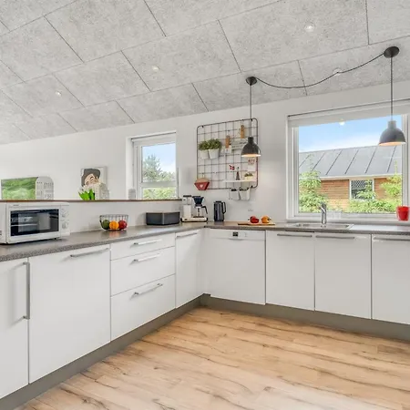 Jurien - 450m From The Sea By Interhome Feriehus
