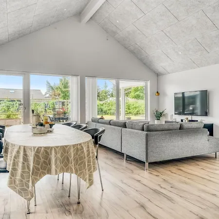 Jurien - 450m From The Sea By Interhome *
