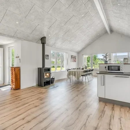 Jurien - 450m From The Sea By Interhome Feriehus Hals