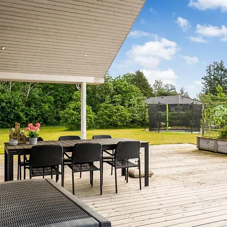 Jurien - 450m From The Sea By Interhome * Hals